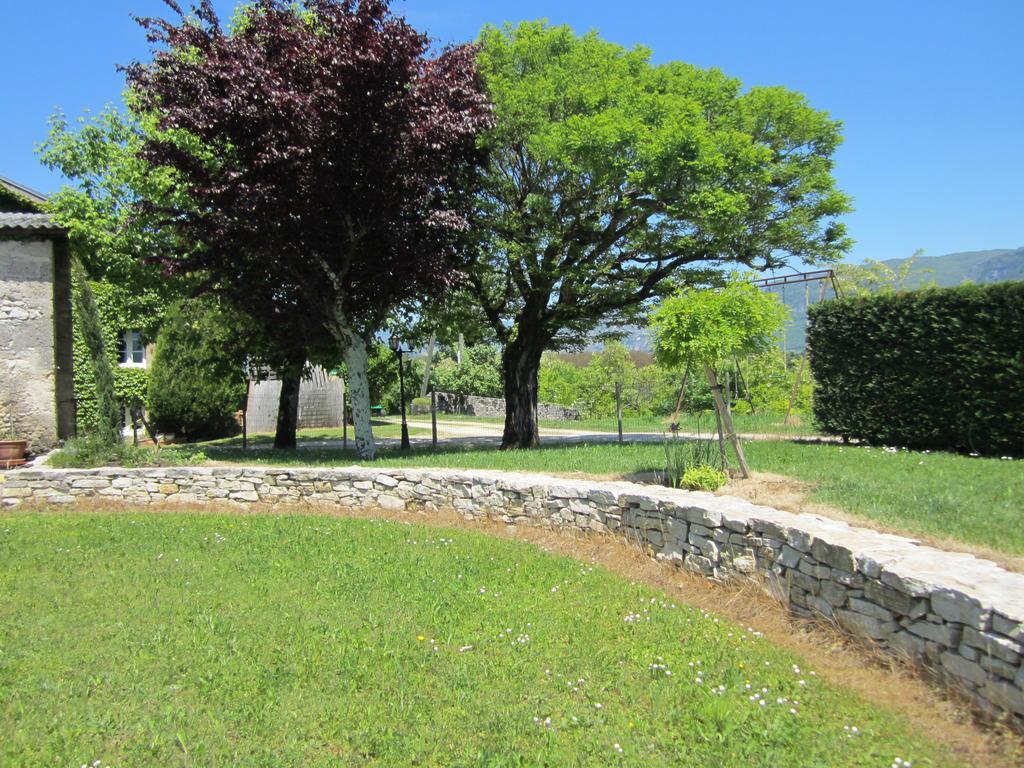 Gite de Fontepaisse Saint-Jean-en-Royans Exterior foto